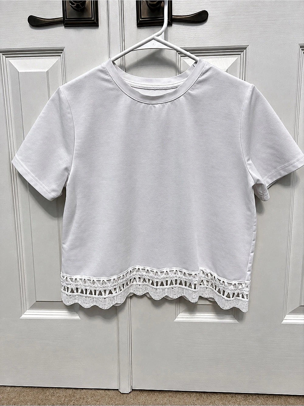 White Lace Hem Short Sleeve Top